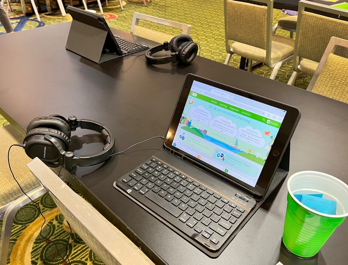 مدرسه‌ای که با هوش مصنوعی و ۲ ساعت درس در روز، ۶۵ هزار دلار می‌گیرد