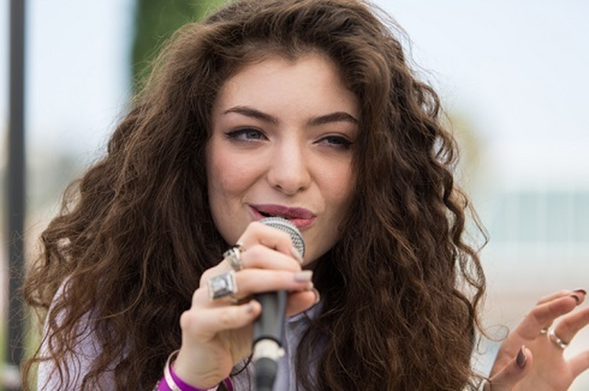 حذف آثار لرد از پلتفرم‌های پخش موسیقی اسرائیل در پی حمایت از فلسطین