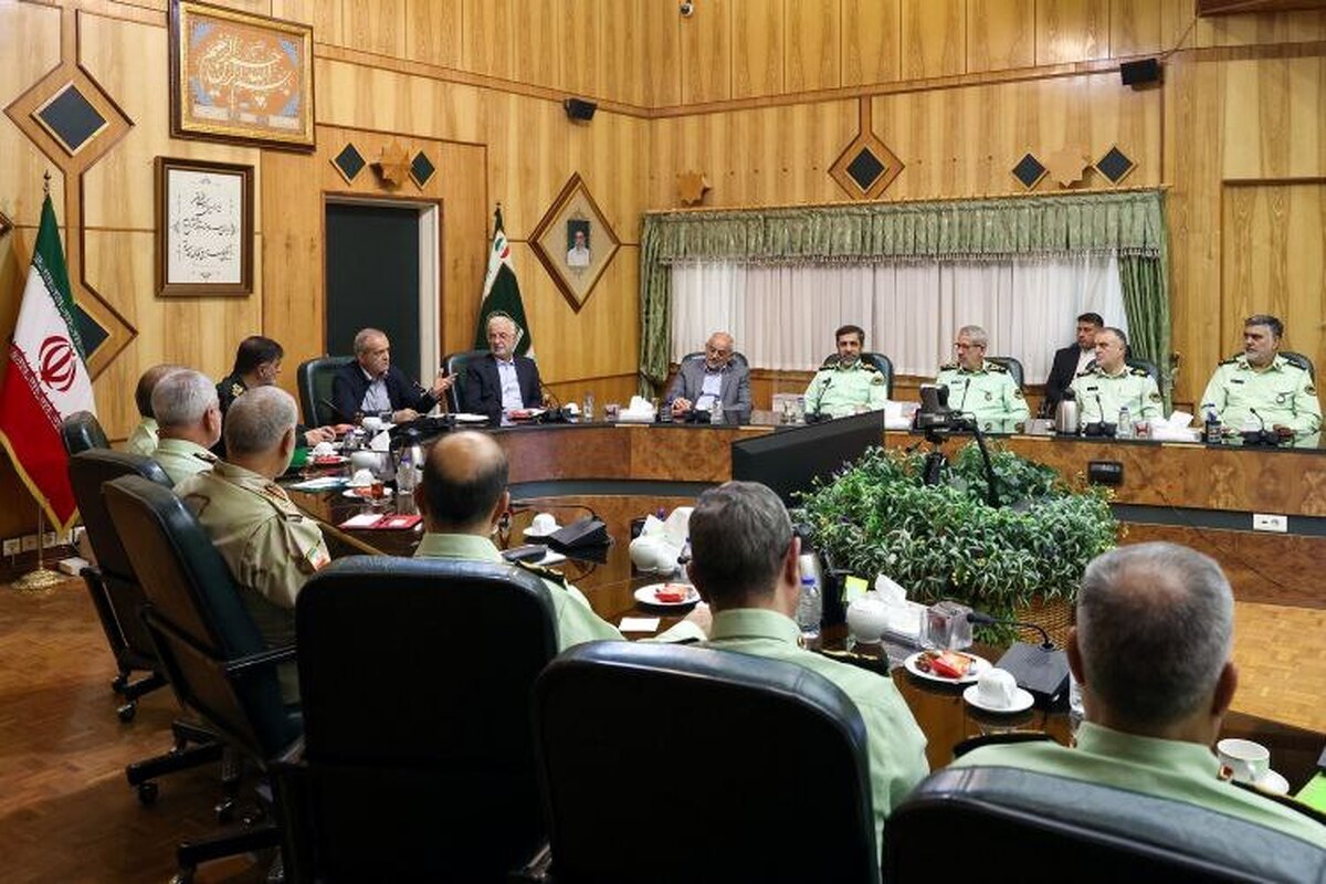 پزشکیان: دولت برای حل مشکلات نیروی انتظامی از هیچ تلاشی دریغ نخواهد کرد