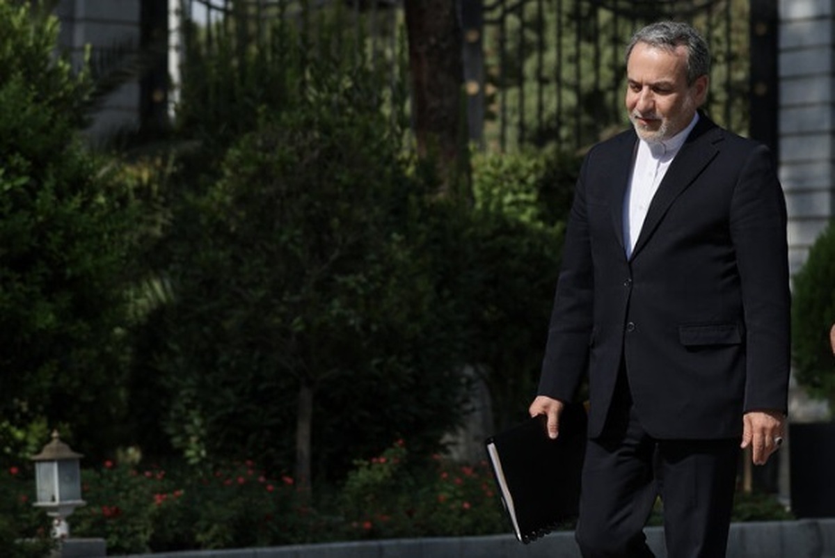 عراقچی: با ویتکاف تماسی نداشتم