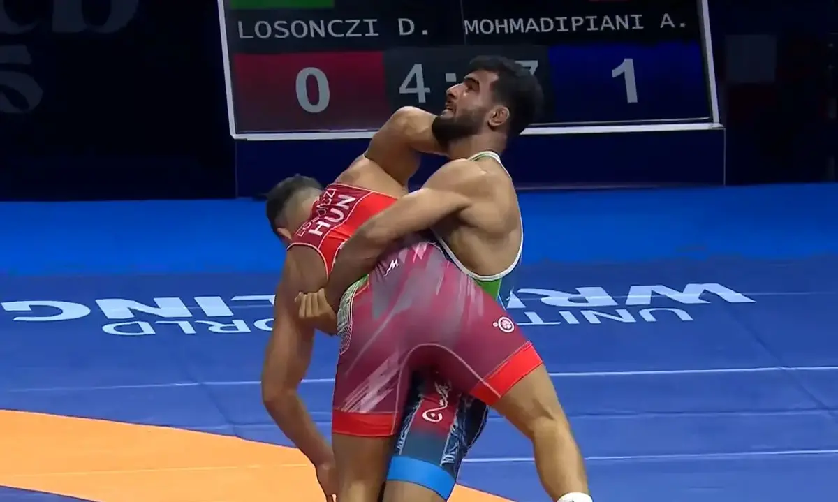 کار حریف علیرضا مُهمدی هم به جراحی کشیده شد