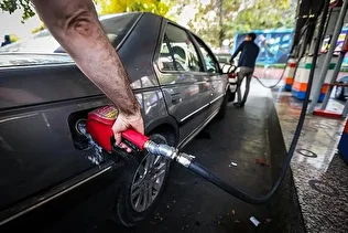 مصرف بنزین به ۱۳۸ میلیون لیتر در روز می‌رسد/ ظرفیت تولید ۱۲۵ میلیون لیتر در روز؛ با کسری چه کنیم؟!