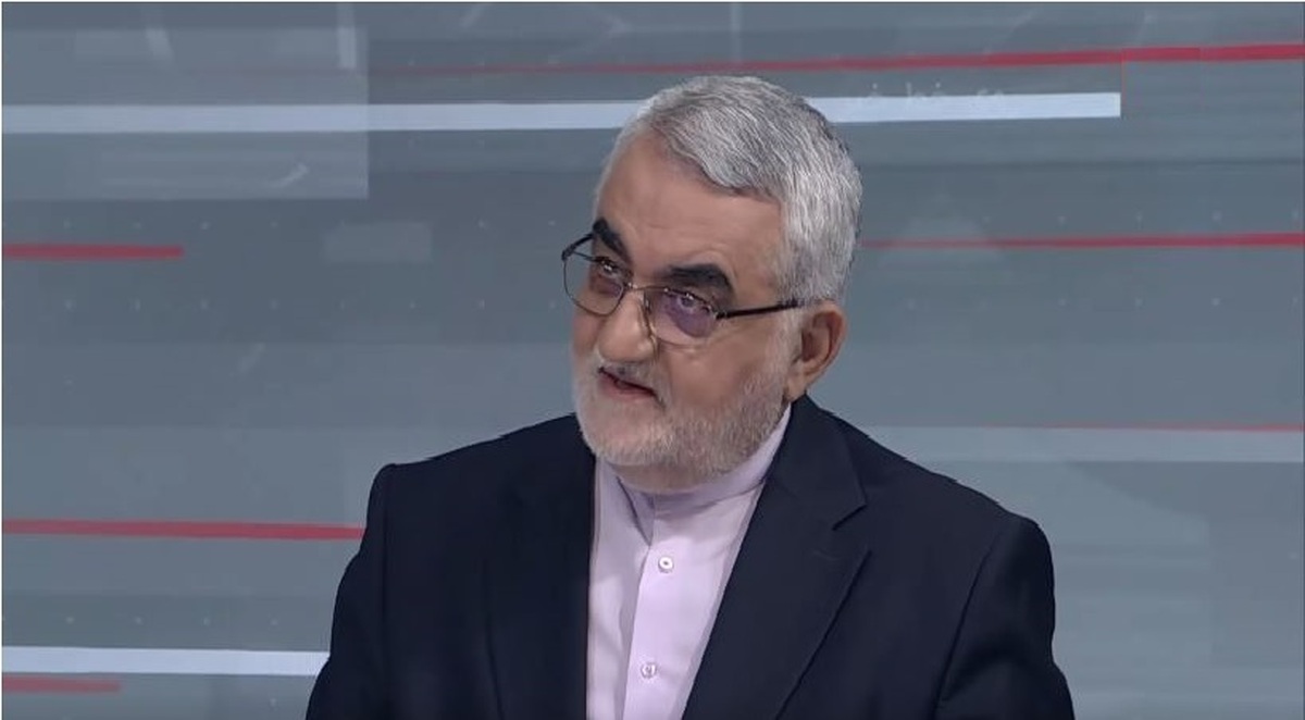 بروجردی: مذاکره با آمریکا به زیان منافع ملی است