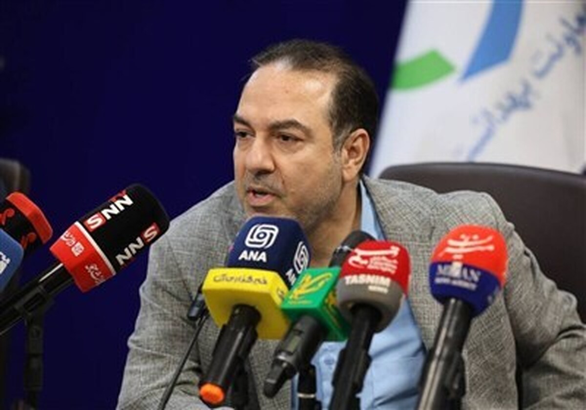 عذرخواهیِ اکراهیِ معاون وزیر بهداشت؛ از نظر او «اتفاق خاصی نیفتاده»!