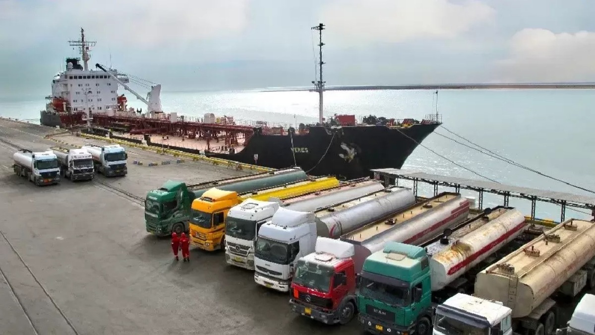 افزایش ۱۳۳ درصدی ترانزیت از مرز آبی چابهار در شش ماه امسال