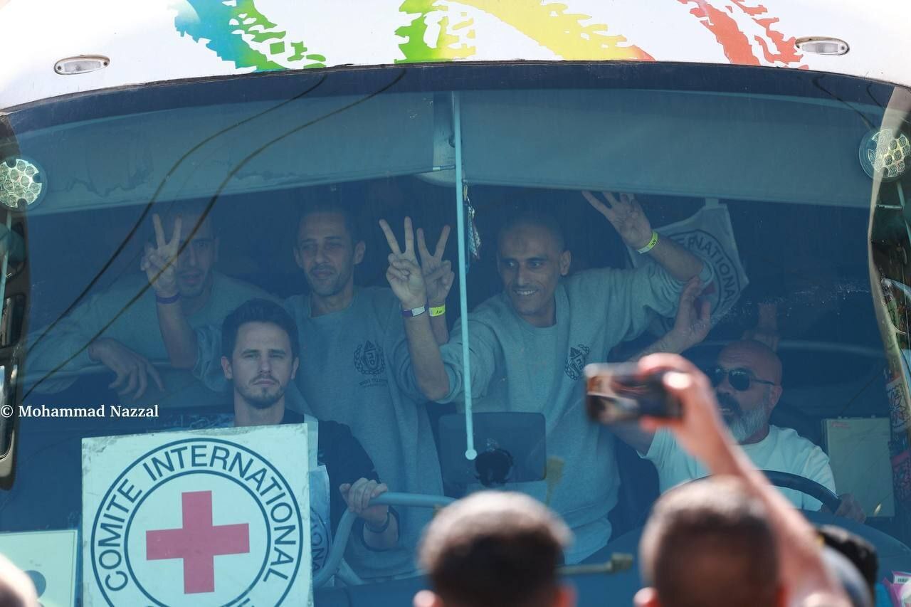 بازگشت اسرای فلسطینی پس از دهه&zwnj;ها اسارت؛ جشن و شادی در رام&zwnj;الله و خانیونس