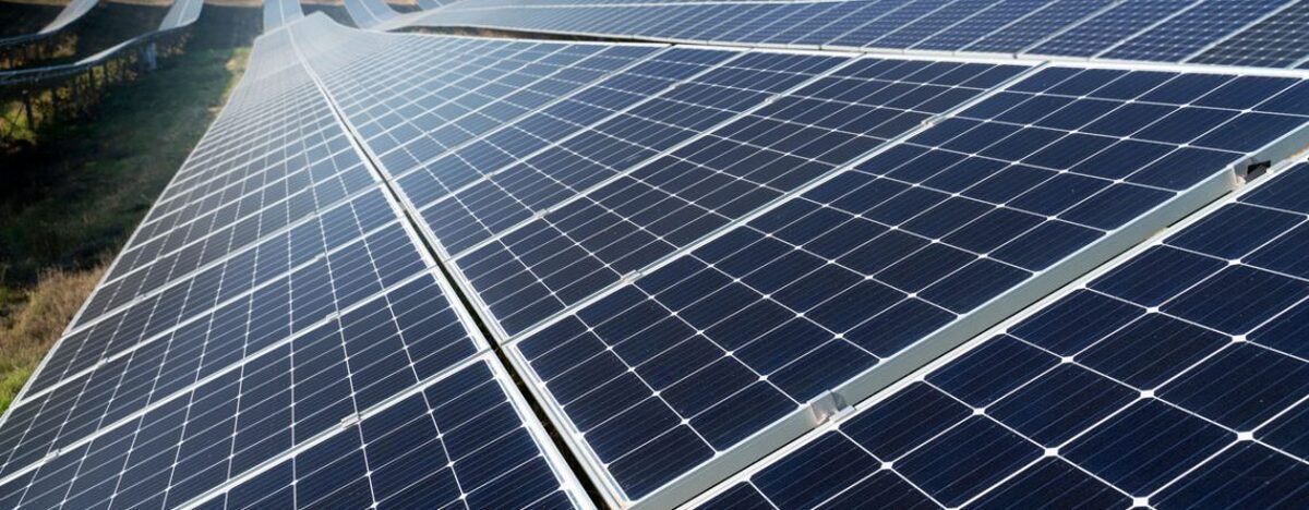 تأمین ارز پنل‌های خورشیدی از ۸۲۳ میلیون دلار گذشت کل تقاضای باقیمانده ۱۷۳ میلیون دلار