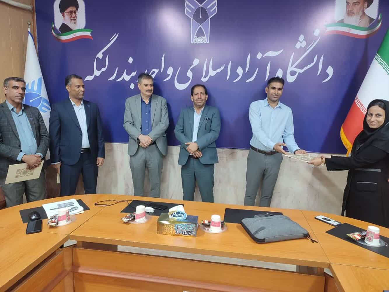 رنجبر: دانشگاه آزاد اسلامی موقعیت خود را در کشور تثبیت کرده است رنجبر: دانشگاه آزاد اسلامی موقعیت خود را در کشور تثبیت کرده است