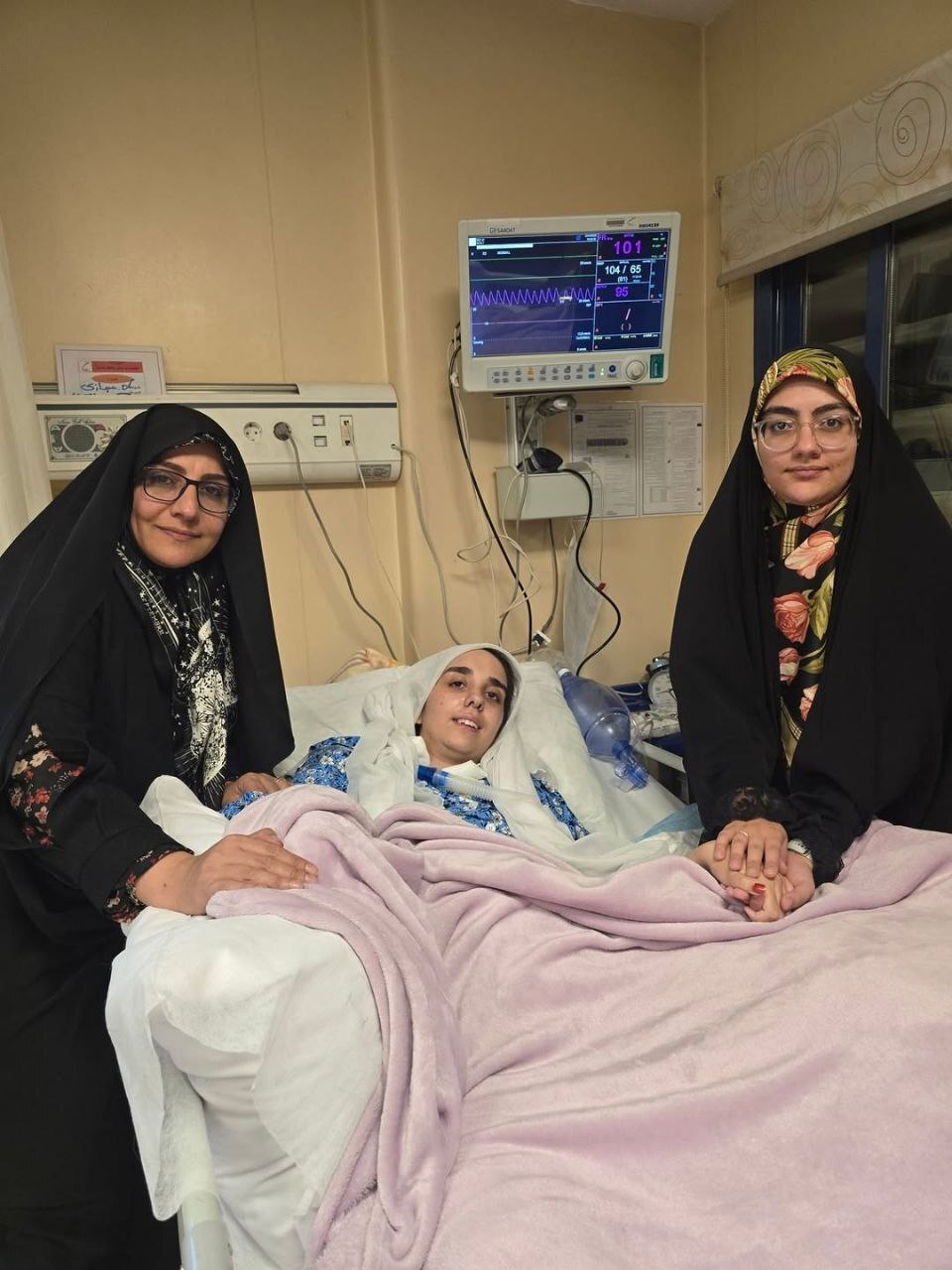 روایت شهره پیرانی از روزهای سخت فهمیه؛ دختر شهید هستهای که امید را زنده نگه داشت روایت شهره پیرانی از روزهای سخت فهمیه؛ دختر شهید هستهای که امید را زنده نگه داشت