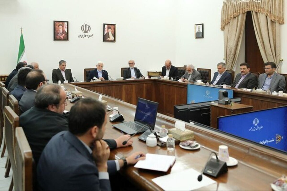 عارف: دولت چهاردهم از زمان روی کار آمدن با شرایط جنگی روبرو بود