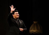 سالار عقیلی در فضای باز برج میلاد می‌خواند