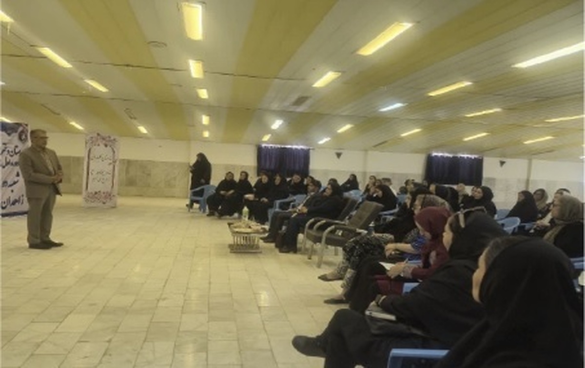 غلبه بر خجالت با مشارکت در تصمیم‌گیری‌ها؛ هدیه اعتماد به نفس به دانش‌آموزان