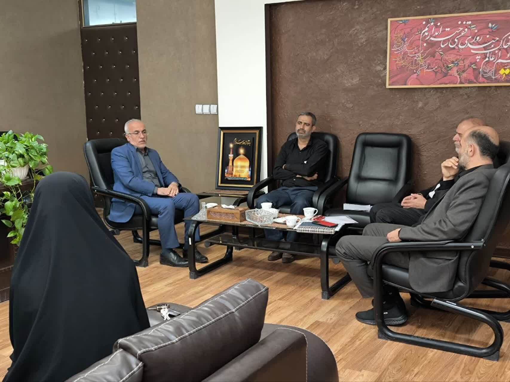 برنامهریزی برای جشنواره شعر حضرت علی اکبر (ع)؛ نامه ۳۱ نهجالبلاغه محور ۳۰ برنامه در ۳۰ مسجد یزد برنامهریزی برای جشنواره شعر حضرت علی اکبر (ع)؛ نامه ۳۱ نهجالبلاغه محور ۳۰ برنامه در ۳۰ مسجد یزد