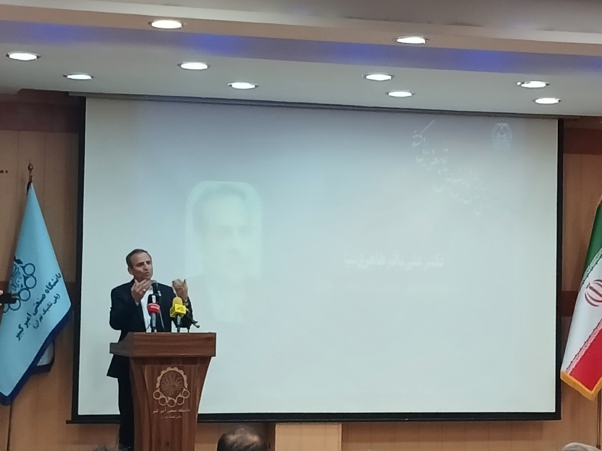 طاهری نیا: تعاملات بین‌دستگاهی منجر به تأخیر چند ساله سند جامع توسعه دریایی شد