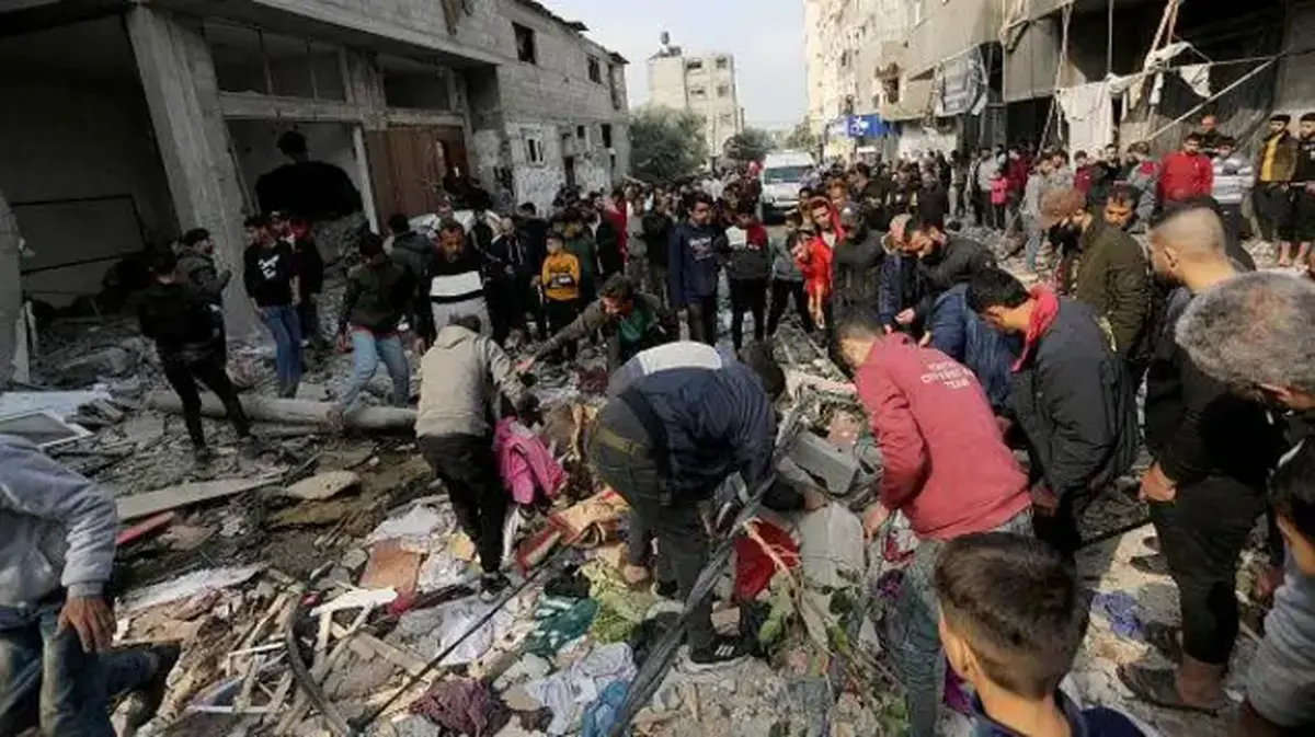 مرکز حقوق بشر غزه: رژیم صیهونیستی همچنان به جنایات علیه غیرنظامیان ادامه می‌دهد