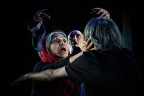 ادای احترام نمایش «عروس انار» به ناصر تقوایی/ یک دقیقه سکوت به احترام خالق «ناخدا خورشید»