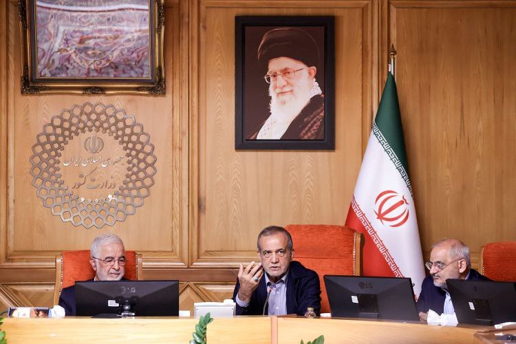 مسعود پزشکیان در نشست شورای معاونین وزارت کشور: ارتقای بهرهوری و یکپارچگی خدمات شهری و اداری اولویت دولت است مسعود پزشکیان در نشست شورای معاونین وزارت کشور: ارتقای بهرهوری و یکپارچگی خدمات شهری و اداری اولویت دولت است