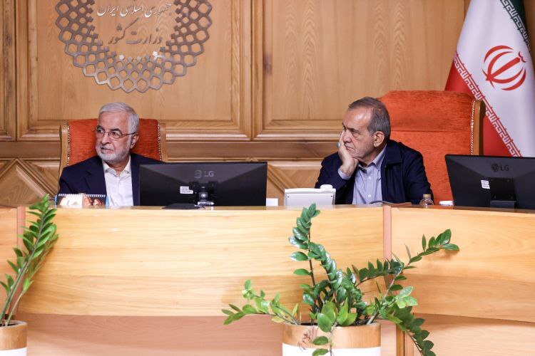 مسعود پزشکیان در نشست شورای معاونین وزارت کشور: ارتقای بهرهوری و یکپارچگی خدمات شهری و اداری اولویت دولت است مسعود پزشکیان در نشست شورای معاونین وزارت کشور: ارتقای بهرهوری و یکپارچگی خدمات شهری و اداری اولویت دولت است