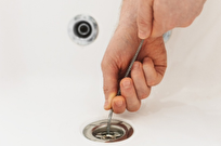 تنها شرکت لوله‌بازکنی مجهز به دوربین تشخیص دقیق تا عمق ۵۰ متر لوله | پایان کابوس گرفتگی فاضلاب!