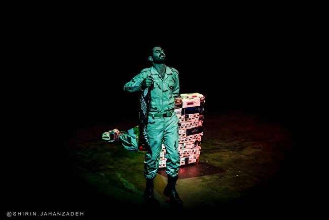 «مرز»؛ انعکاس صدای واقعی مرزنشینان و کولبران بر صحنه تئاتر