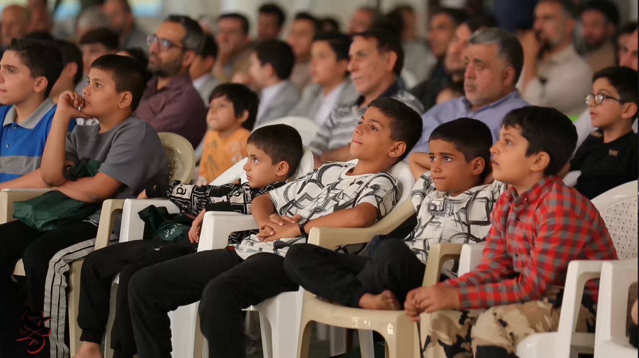 آغاز یک حرکت هنری مبارک در نماز جمعه تهران آغاز یک حرکت هنری مبارک در نماز جمعه تهران