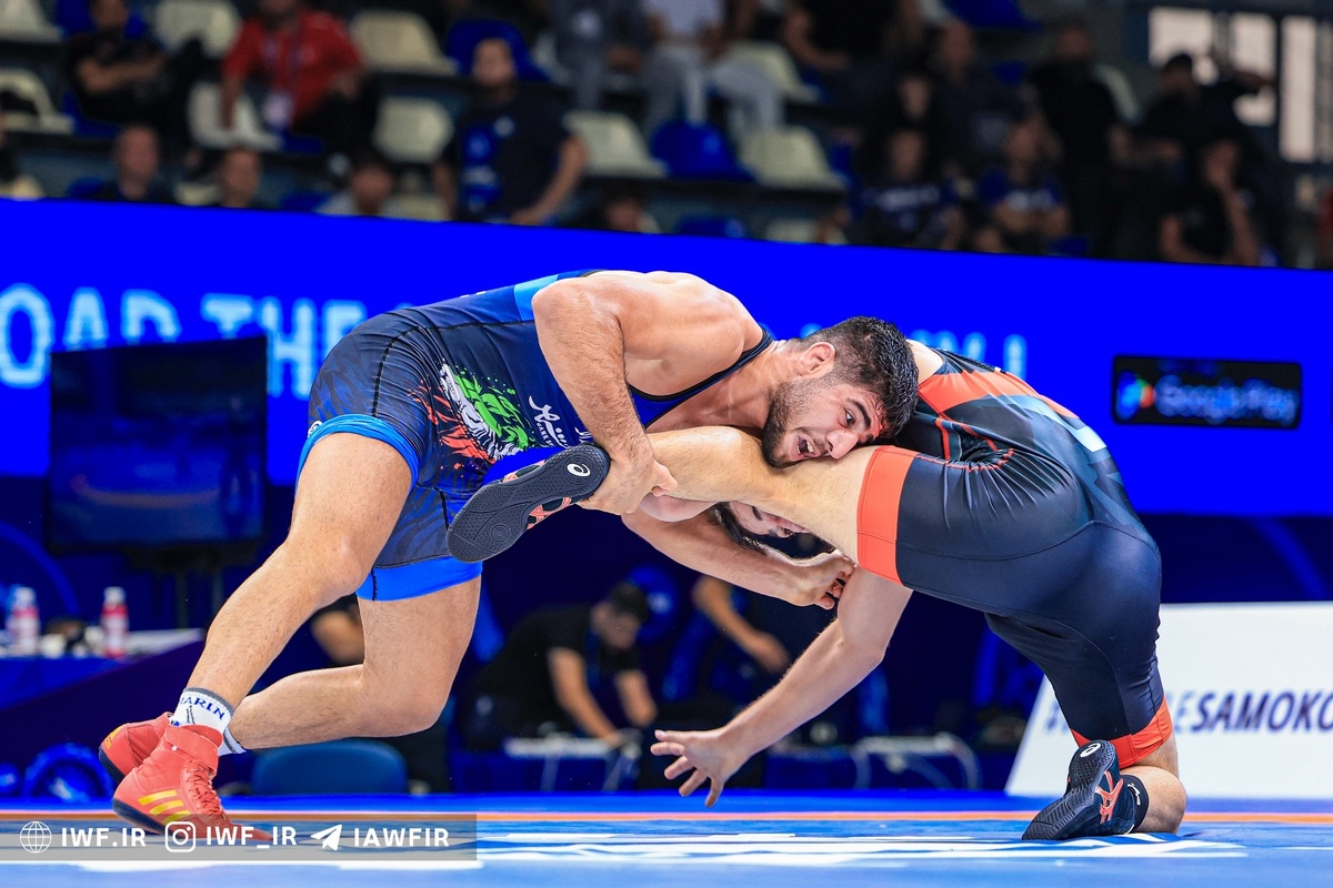 پرداخت پاداش 2 میلیاردی  به کشتی‌گیران نوجوان و جوان توسط فدراسیون