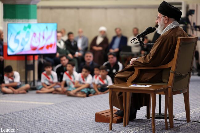 رهبر انقلاب: مدالآوری شما در این روزهای جنگ نرم، ارزش مضاعف دارد/ لازم باشد بار دیگر از موشکها استفاده میکنیم رهبر انقلاب: مدالآوری شما در این روزهای جنگ نرم، ارزش مضاعف دارد/ لازم باشد بار دیگر از موشکها استفاده میکنیم