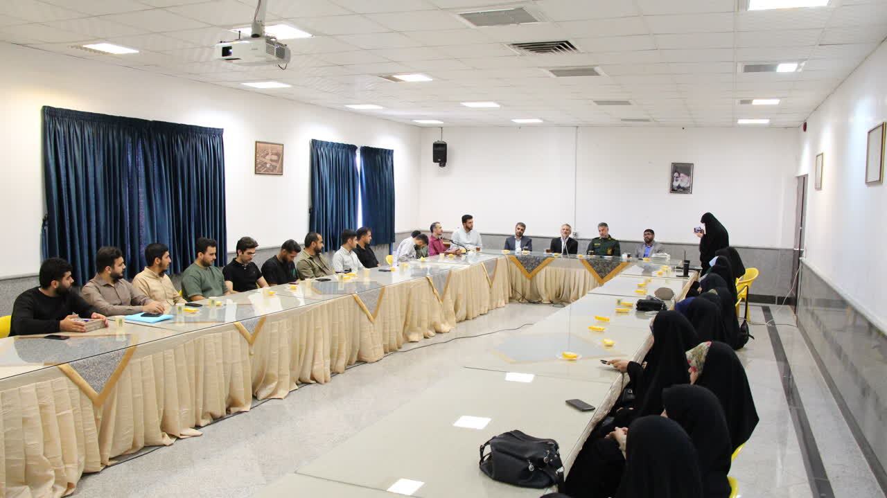 خودسازی و تعهد؛ کلید سعادت جهادگران آیندهساز خودسازی و تعهد؛ کلید سعادت جهادگران آیندهساز