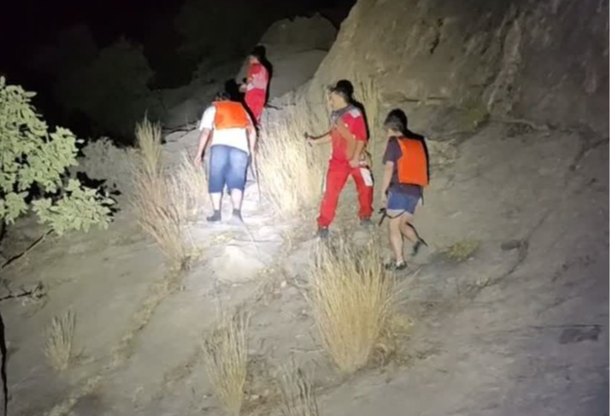 نجات 2 گردشگر گرفتار در ارتفاعات کرکی پلدختر