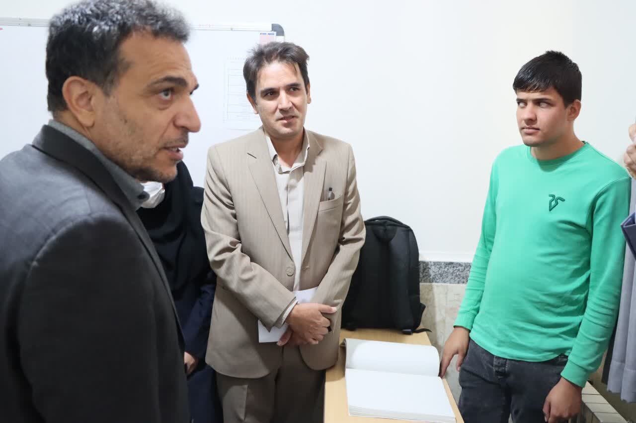 روشندلان، قهرمانان اراده و امید/ افتتاح زمین چمن ورزشی ویژه در مدرسه موسیبنجعفر (ع) روشندلان، قهرمانان اراده و امید/ افتتاح زمین چمن ورزشی ویژه در مدرسه موسیبنجعفر (ع)