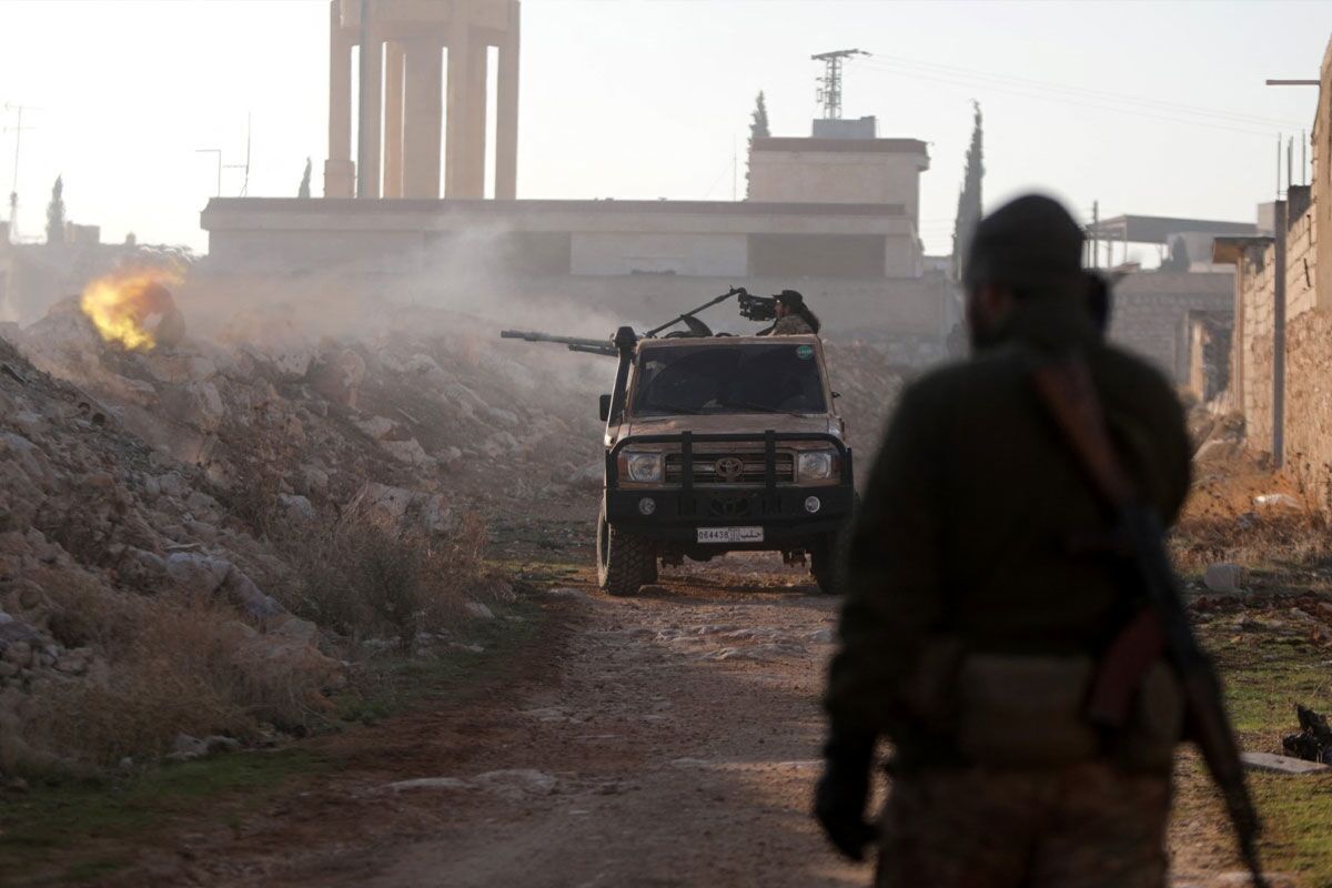 درگیری خونین میان نیروهای جولانی و عوامل خارجی  عملیات هلی‌برن گسترده ائتلاف آمریکا در دیرالزور