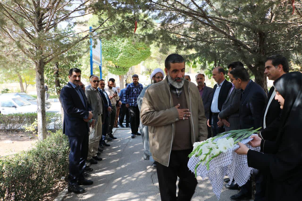 دانشگاهها باید جبهه دفاع از حقیقت و ارزشهای انقلاب اسلامی باشند/ نسل جوان ادامهدهنده راه شهدا در نبرد علیه جنگ نرم دشمن دانشگاهها باید جبهه دفاع از حقیقت و ارزشهای انقلاب اسلامی باشند/ نسل جوان ادامهدهنده راه شهدا در نبرد علیه جنگ نرم دشمن