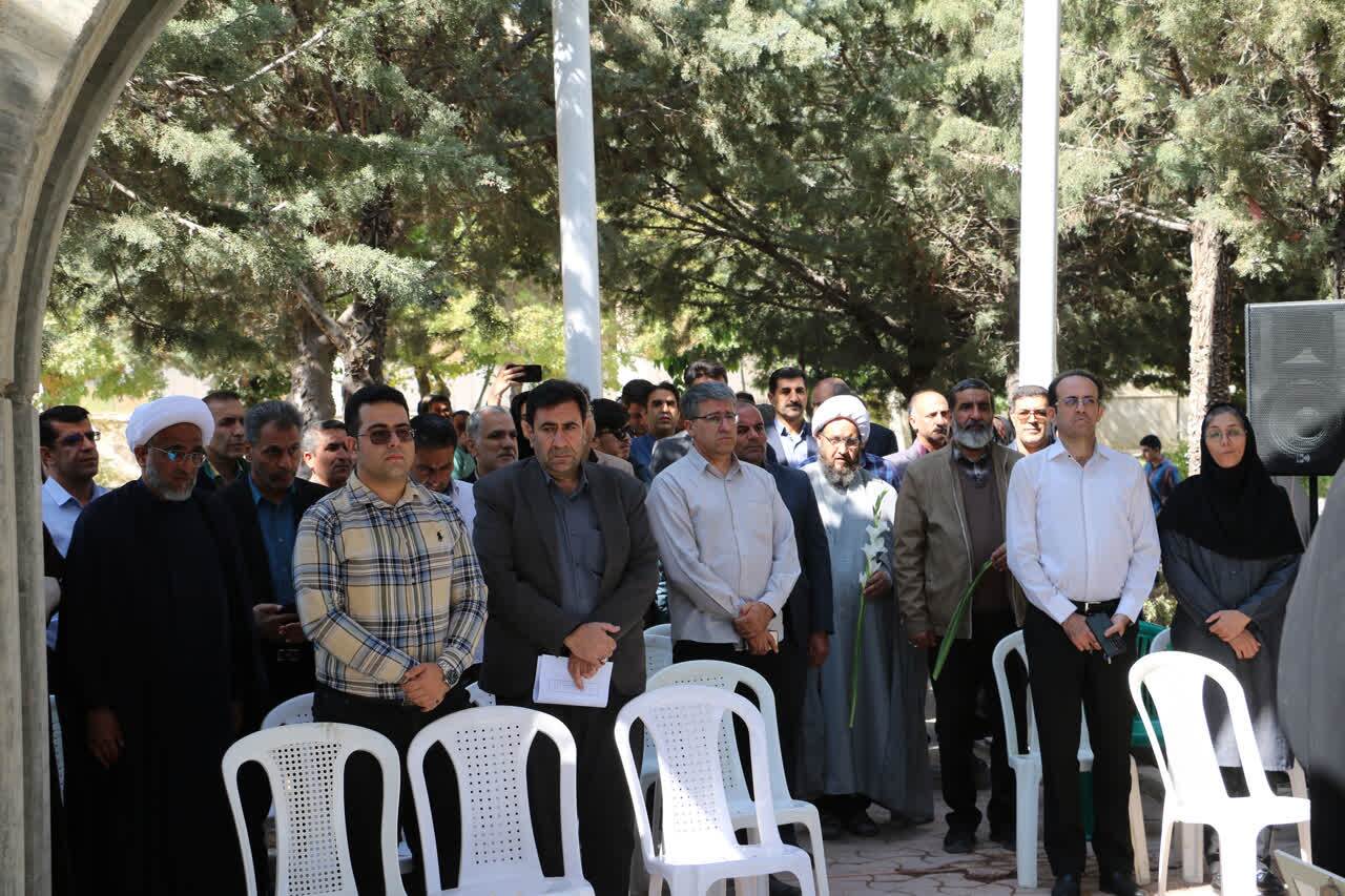 دانشگاهها باید جبهه دفاع از حقیقت و ارزشهای انقلاب اسلامی باشند/ نسل جوان ادامهدهنده راه شهدا در نبرد علیه جنگ نرم دشمن دانشگاهها باید جبهه دفاع از حقیقت و ارزشهای انقلاب اسلامی باشند/ نسل جوان ادامهدهنده راه شهدا در نبرد علیه جنگ نرم دشمن