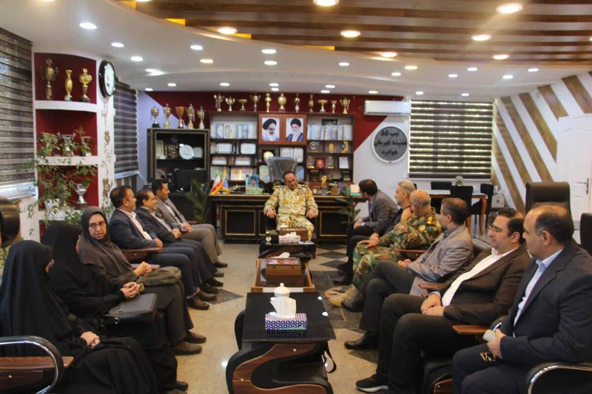 انعقاد تفاهم‌نامه همکاری تیپ ۵۵ هوابرد نیروی زمینی ارتش و دانشگاه آزاد