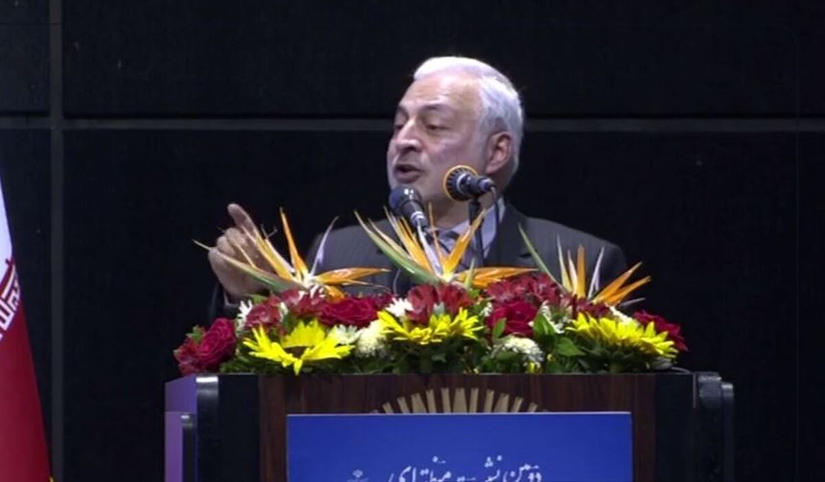 جلال‌زاده: دیپلماسی استانی تمرکززدایی از سیاست خارجی نیست