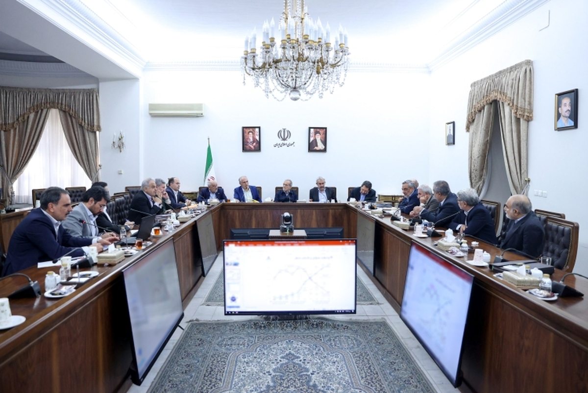 پزشکیان: اصلاح توزیع کالا‌های اساسی و توقف هدررفت ثروت ملی اولویت دولت است