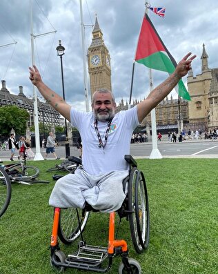 از گلاسگو تا غزه با ویلچر/ قربانی جمایت شیمیایی صدام سفر خود را آغاز می‌کند