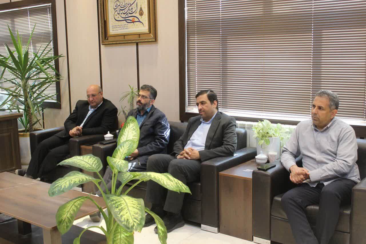 ۱۰ درصد فارغالتحصیلان دانشگاه آزاد البرز راهی صنعت میشوند ۱۰ درصد فارغالتحصیلان دانشگاه آزاد البرز راهی صنعت میشوند