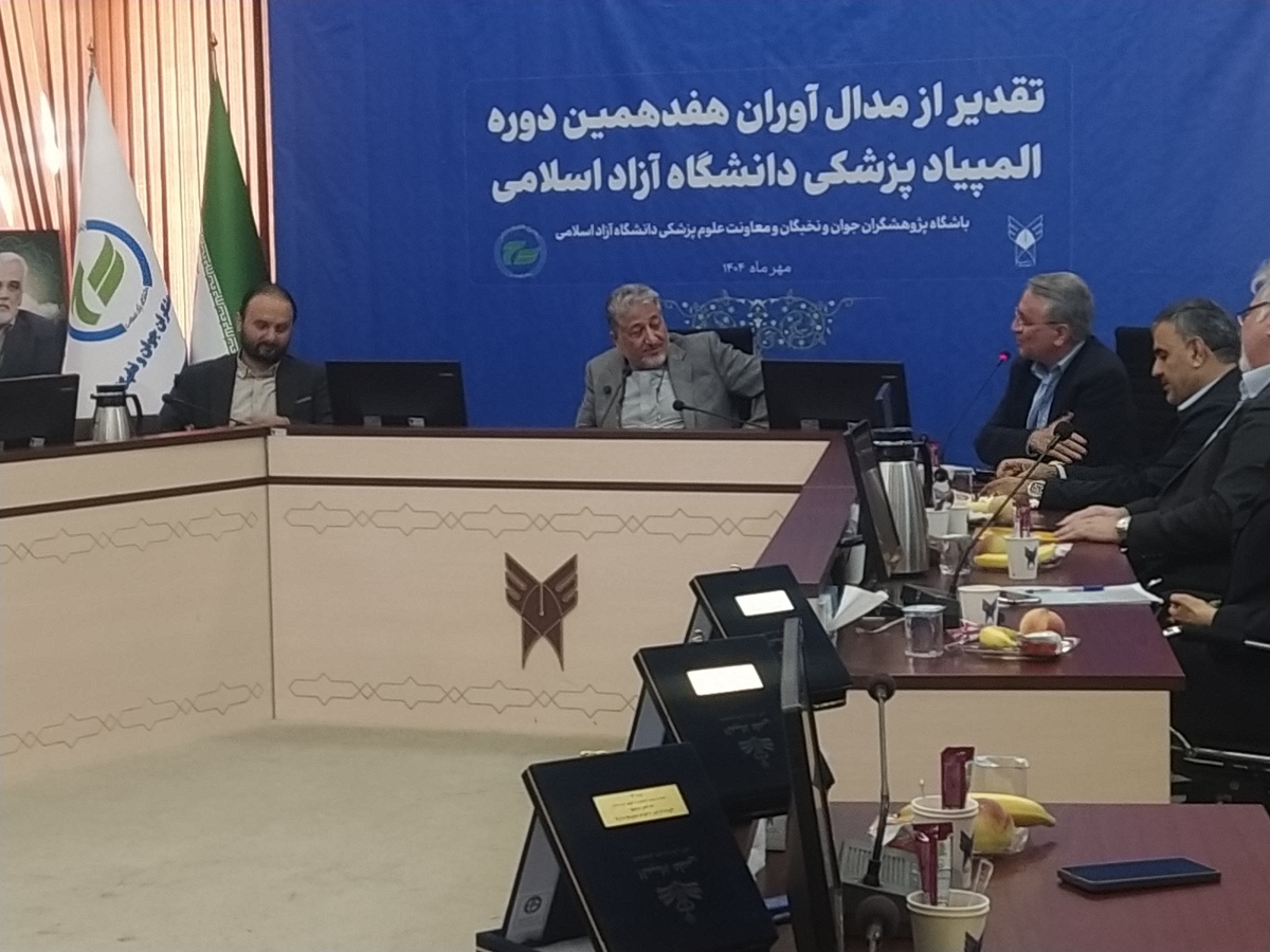 &laquo;عقرب زرد&raquo; ۱۷ ساله/ استراتژی دانشگاه آزاد برای فتح قله&zwnj;های جهانی علم