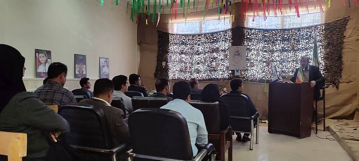 دانشگاه آزاد؛ بازوی علمی - فرهنگی در تبیین مفاهیم دفاع مقدس