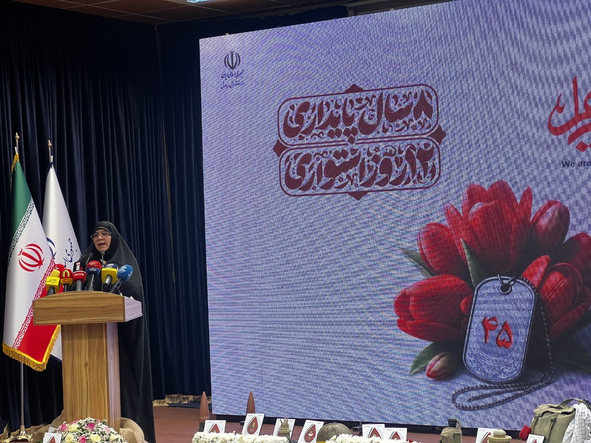 خون شهدای دفاع مقدس سرمایه بزرگ ملت  آموزش و پرورش مسؤول حفظ فرهنگ ایثار و شهادت است