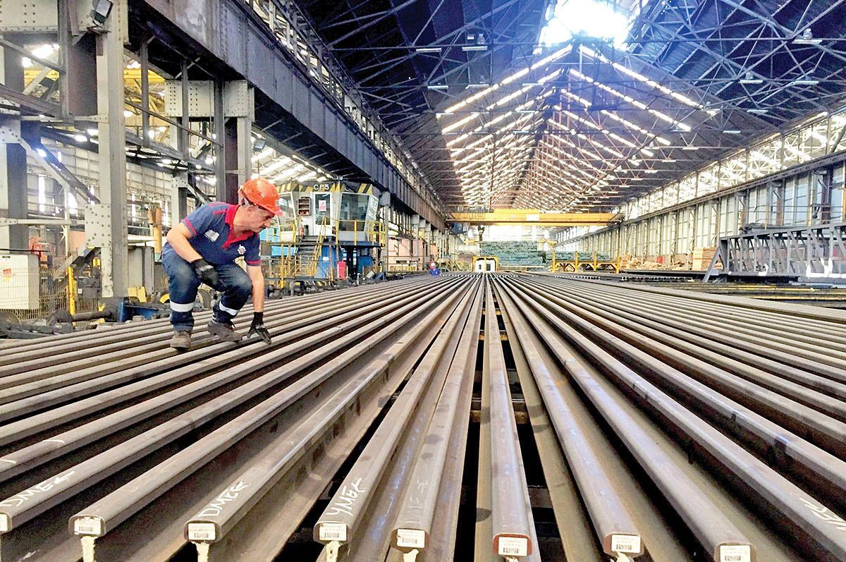 حسن‌زاده: تحقق رشد ۱۳ درصدی محصولات معدنی؛ ۷۵ درصد تولید با بخش خصوصی  معدن باید جایگزین نفت شود