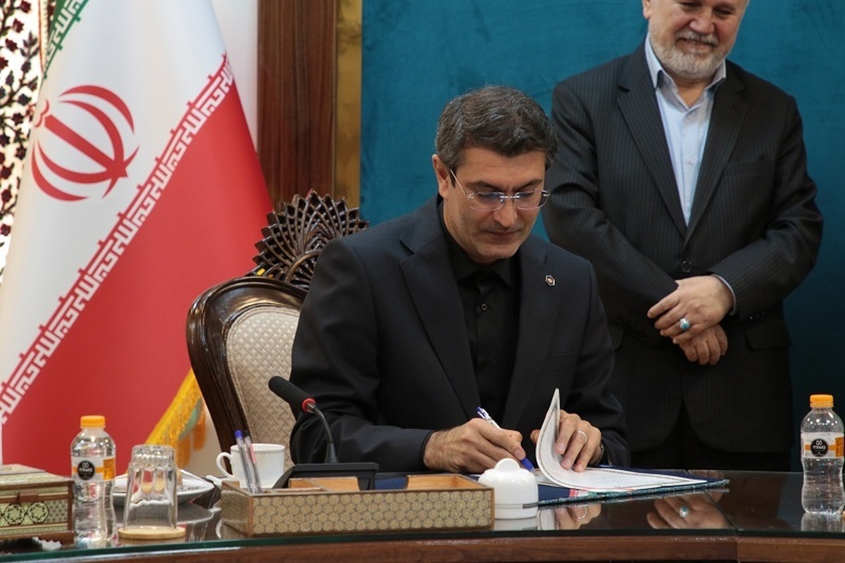 تفاهم‌نامه همکاری بانک سینا و وزارت میراث فرهنگی، گردشگری و صنایع دستی امضا شد