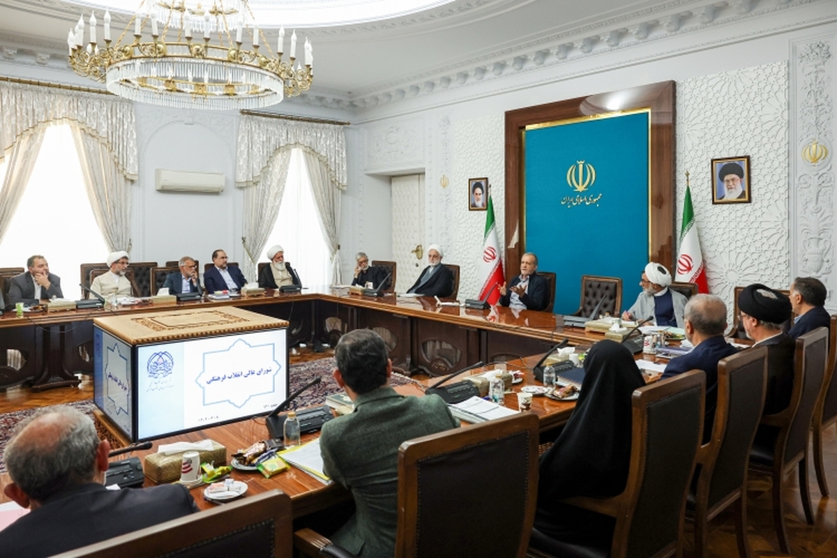 پزشکیان: ادغام مراکز کم‌بازده علمی با هدف تمرکز حمایت‌ها بر دانشگاه‌های کارآمد ضروری است