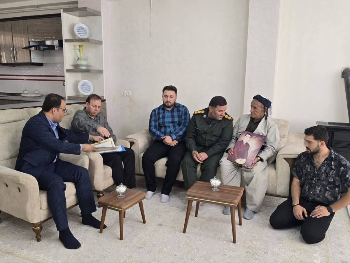 شهدا، چراغ‌های هدایت ملت ایران