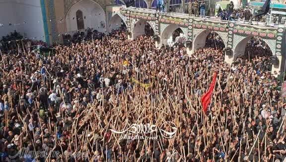 نگاهی به آیین سنتی مذهبی قالیشویان فین کاشان در کربلای ایران نگاهی به آیین سنتی مذهبی قالیشویان فین کاشان در کربلای ایران