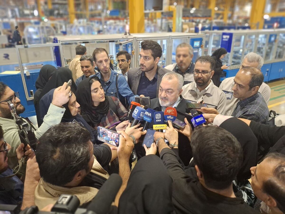 بازدید معاون تولید سازمان بازرسی کل کشور از واحدهای صنعتی  تأکید بر رفع موانع تولید و همکاری با دستگاه‌های اجرایی