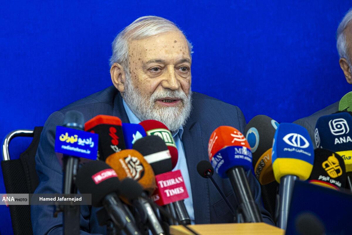 لاریجانی: ایران می‌تواند در کمتر از دو هفته بمب اتم داشته باشد اما ساخت آن ضروری نیست