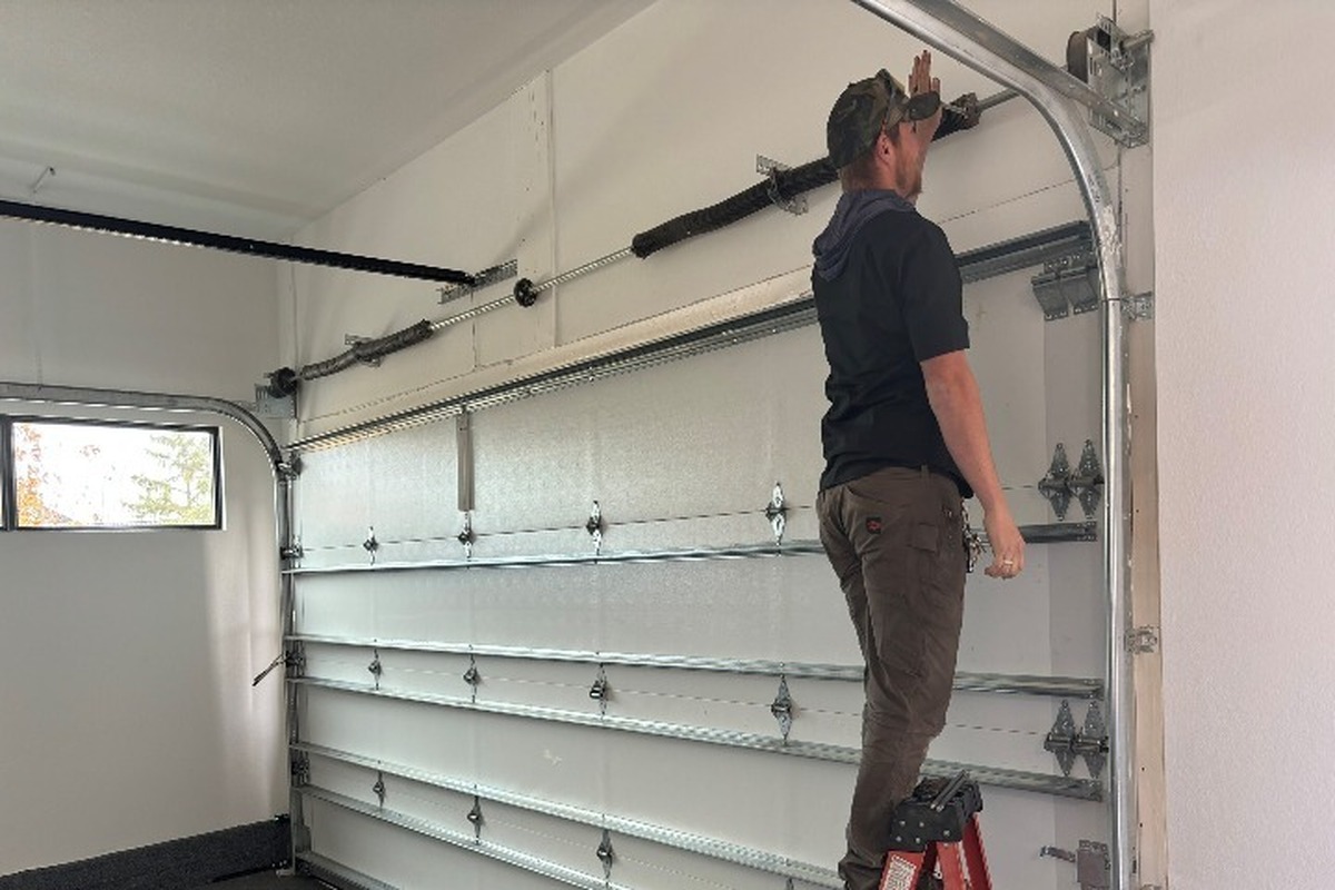 تعمیر جک پارکینگ به عهده مالک است یا مستاجر؟