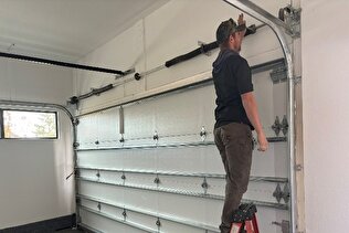 تعمیر جک پارکینگ به عهده مالک است یا مستاجر؟